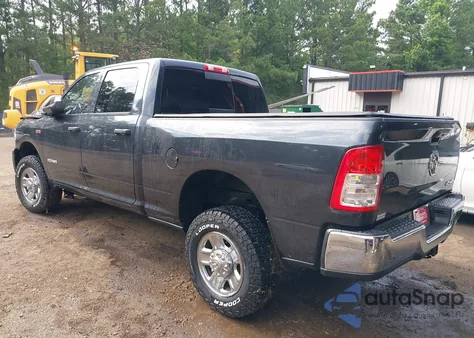 2021 Ram 2500 Tradesman 4X4 6'4 Box z USA, uszkodzony, nr VIN 3C6UR5CJ3MG697813